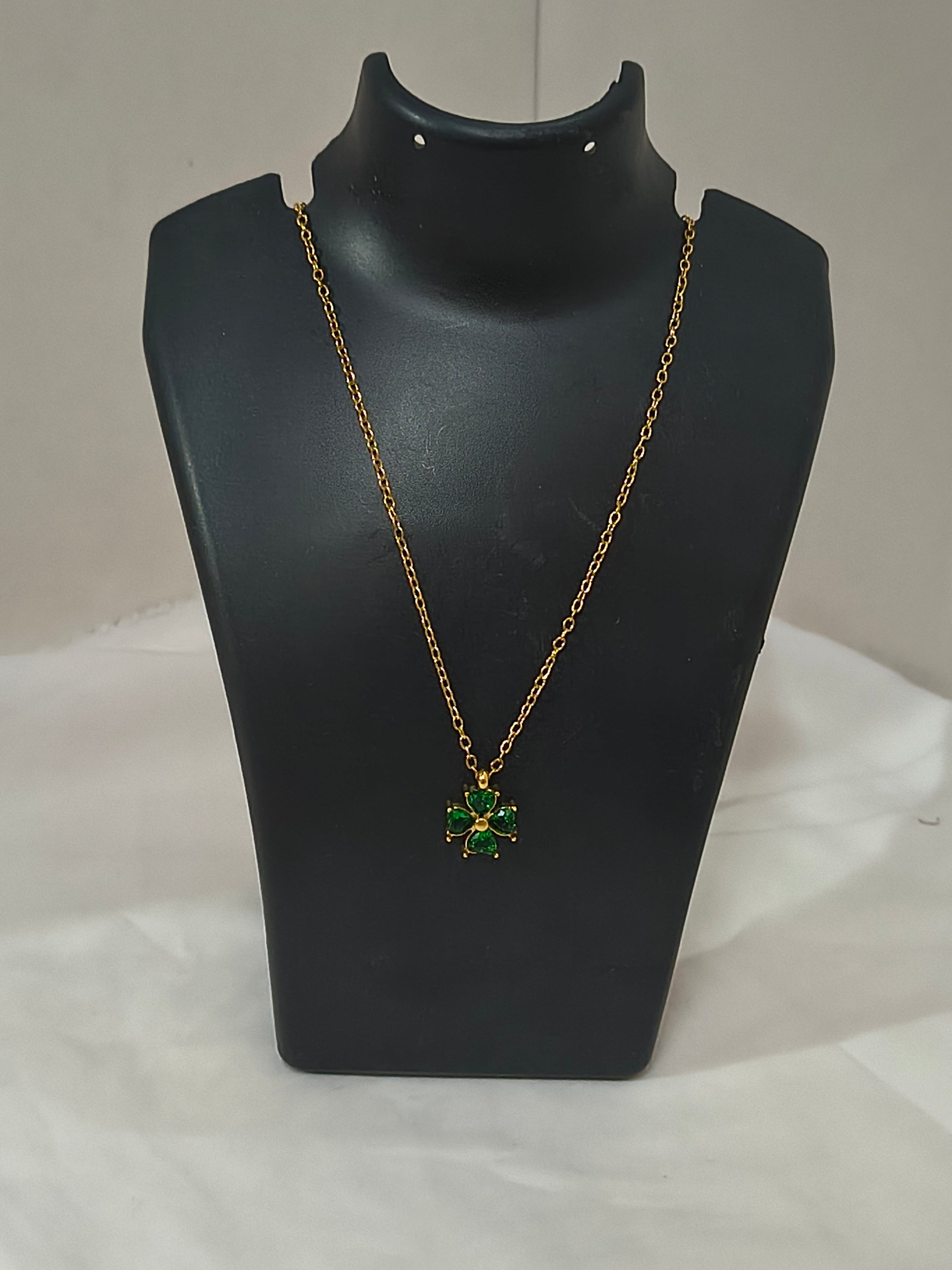 emerald clover pendant