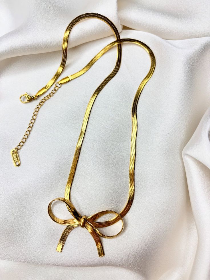 Snack box necklace