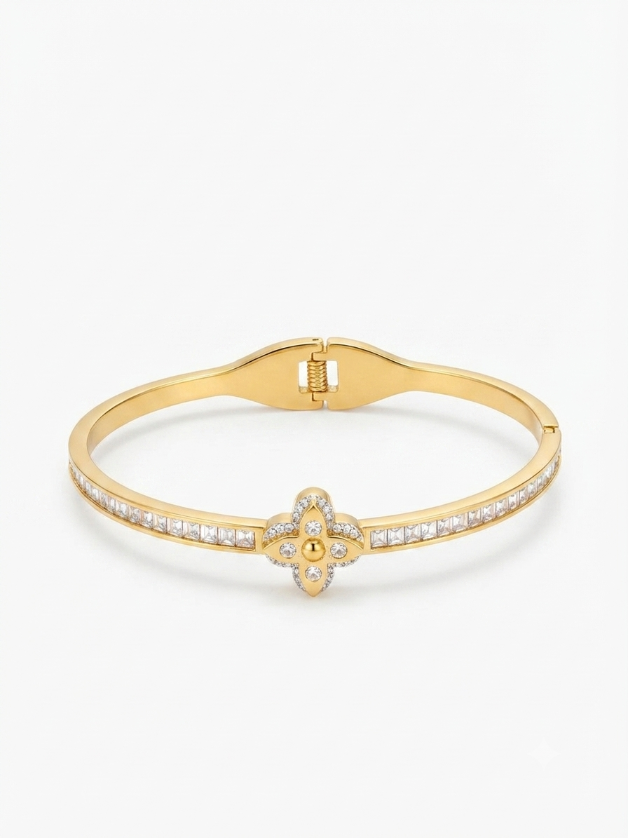Clover Crystal Standard Size Kada Bracelet