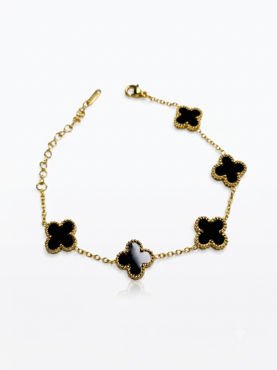 Black clover bracelet 🖤✨