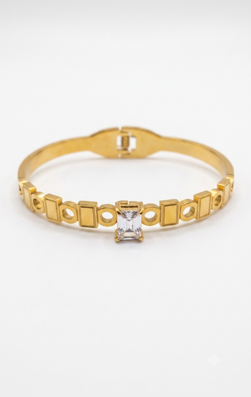 The Modern Link Crystal Standard Size Kada Bracelet