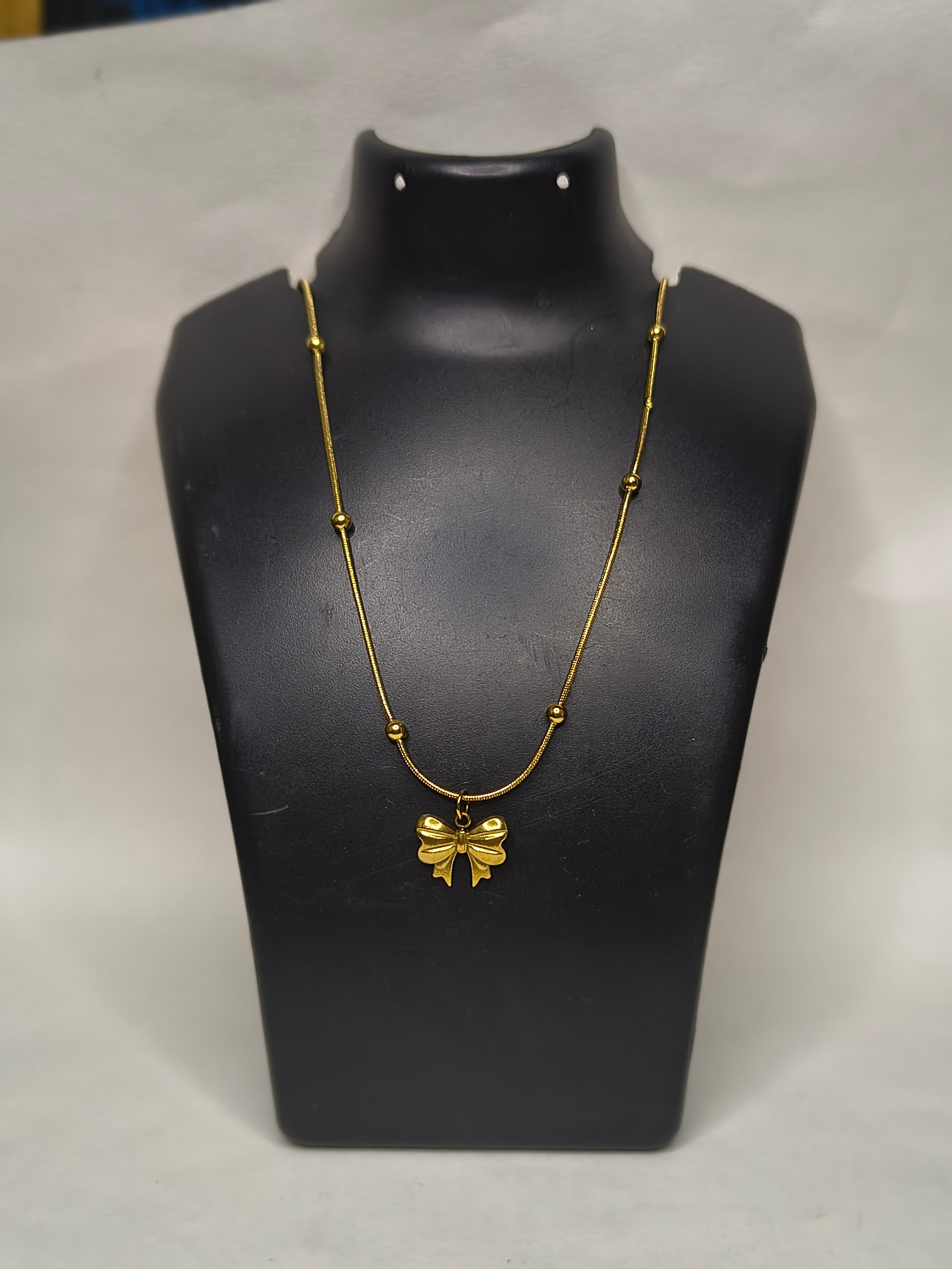 Bow chain pendant 🎀
