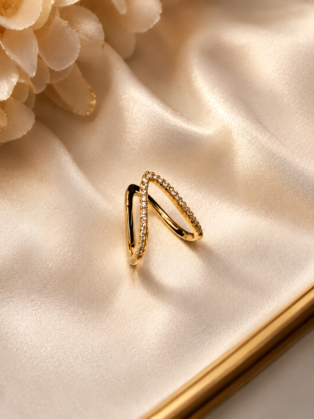 Golden V Ring (Adjustable)