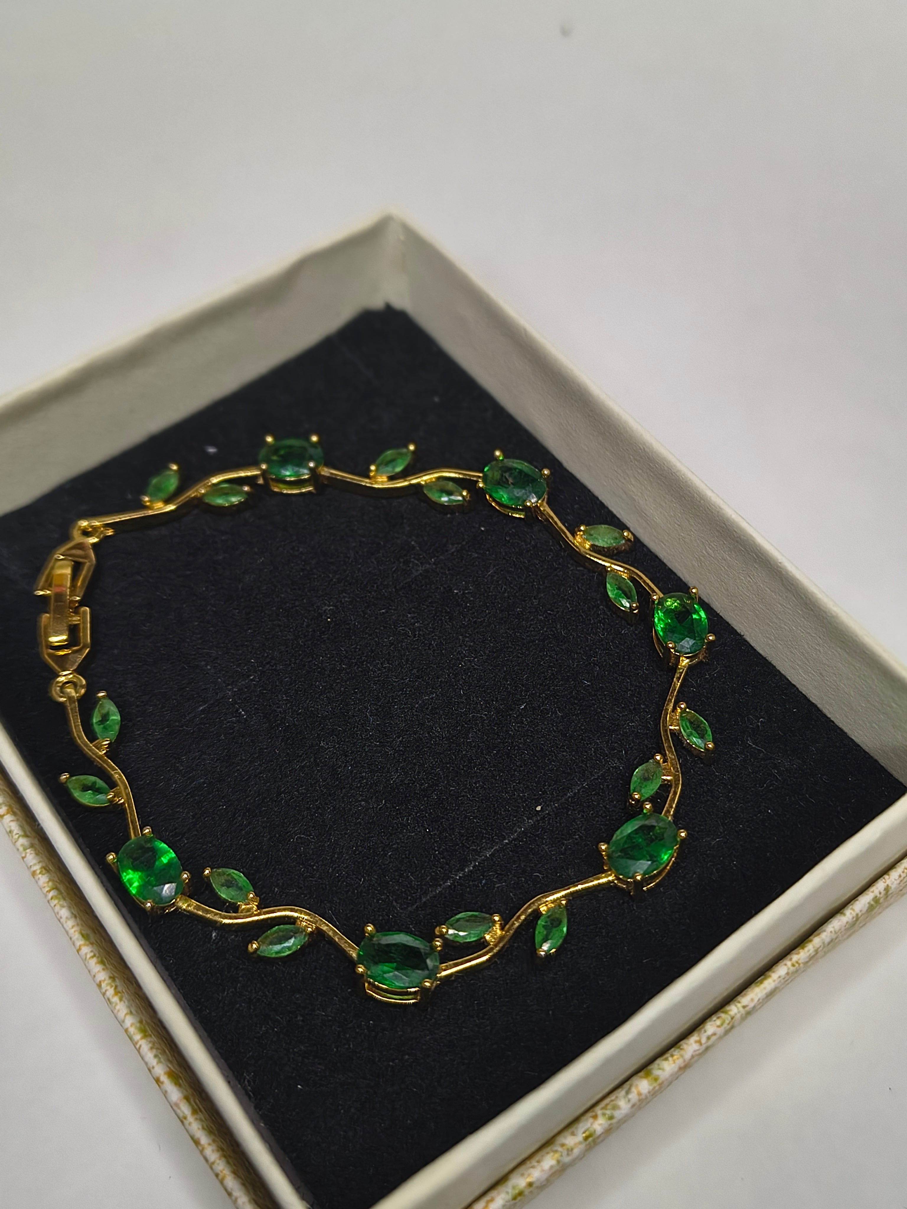 Emerald Green tulip bracelet