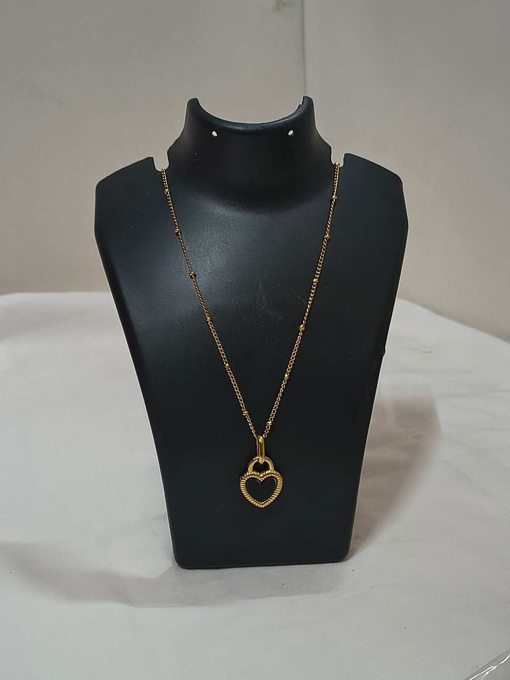 Double sided lock heart chain (B/W)