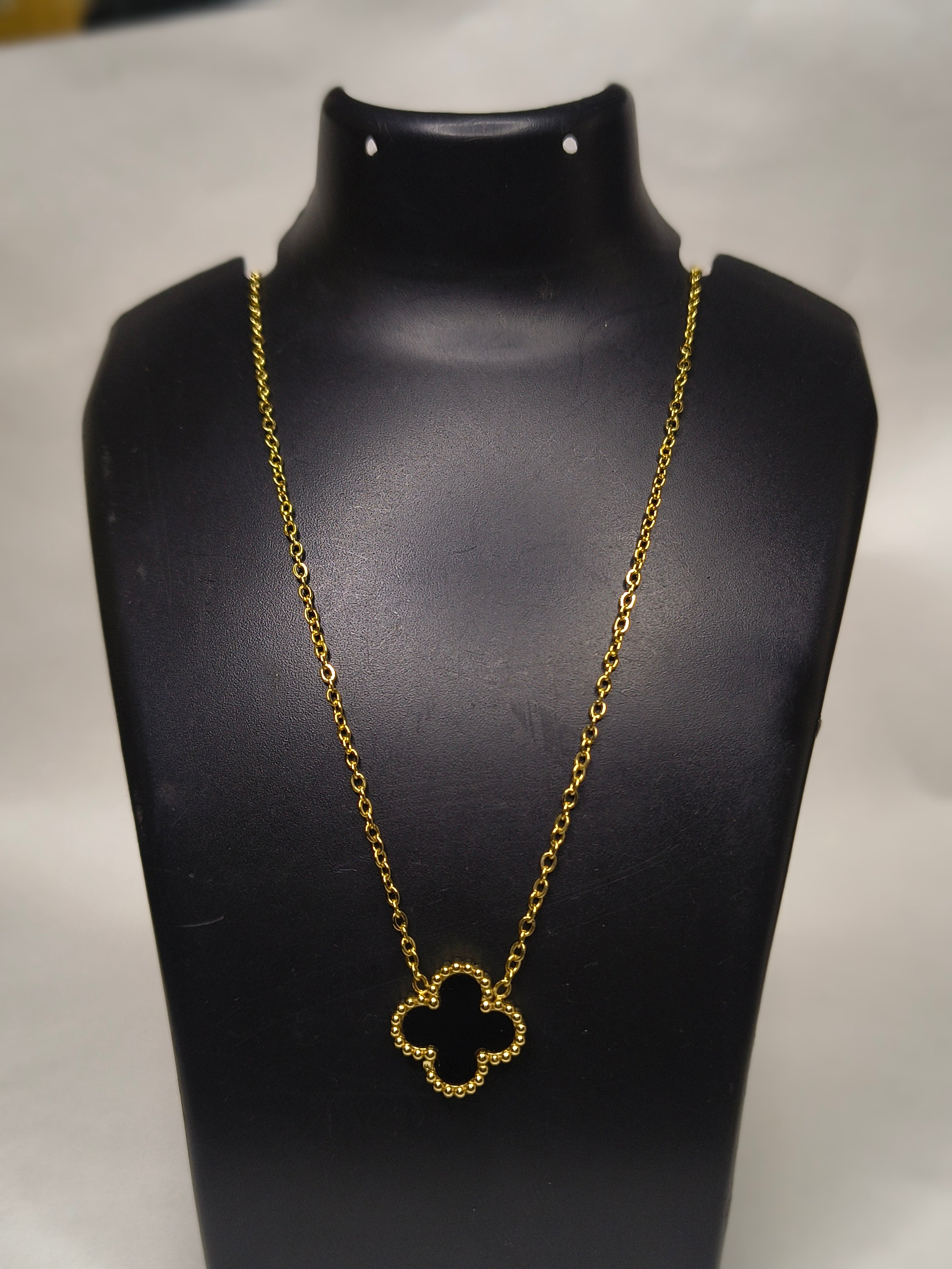 Black clover chain pendant