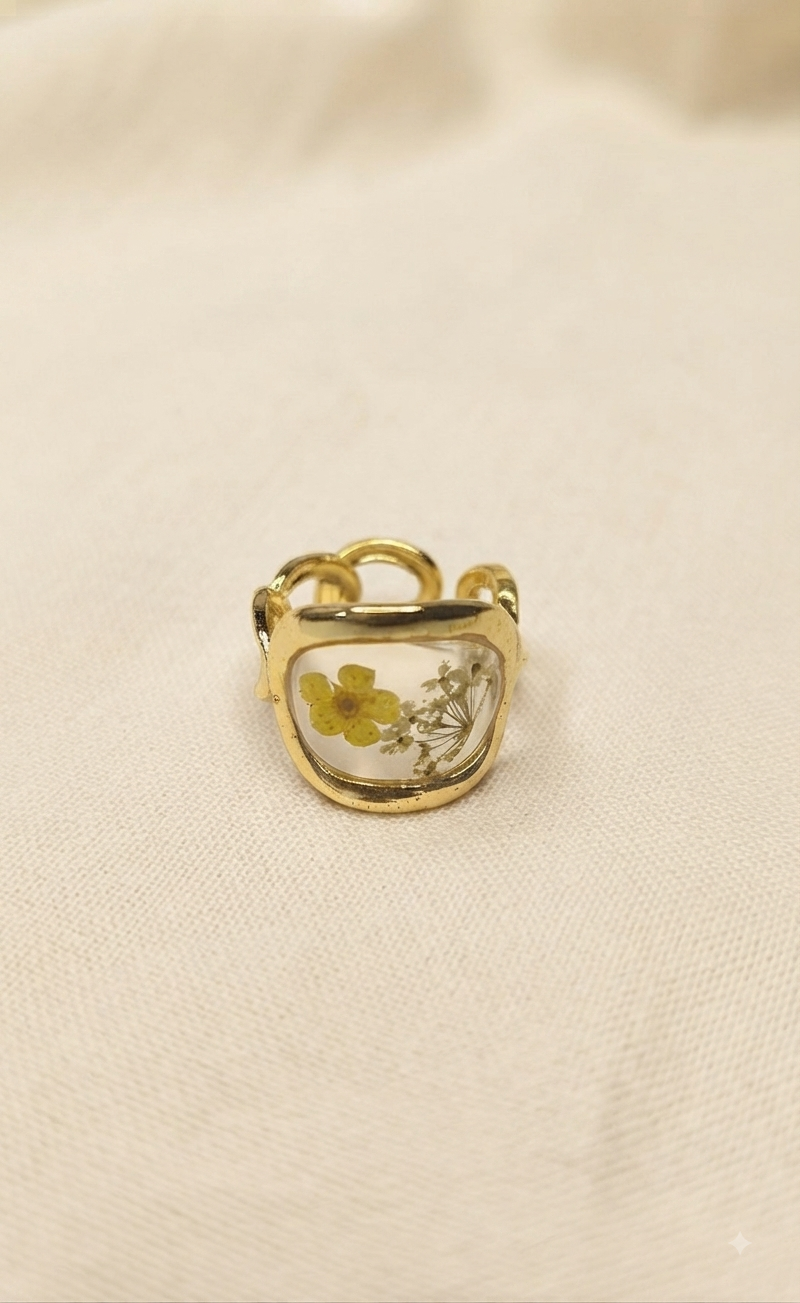 Yellow Flower Resin Ring (Adjustable)
